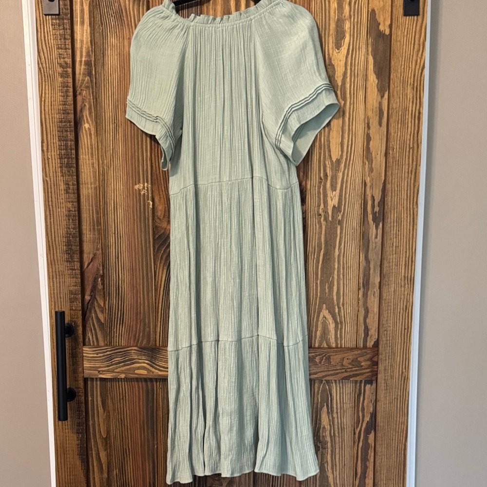 Wonderly Sage Green Tiered Maxi Dress - Picture 4 of 4